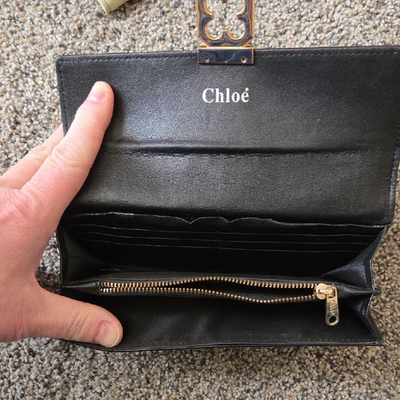 Authentic Luxury Wallet Lot - Picture 13 of 16